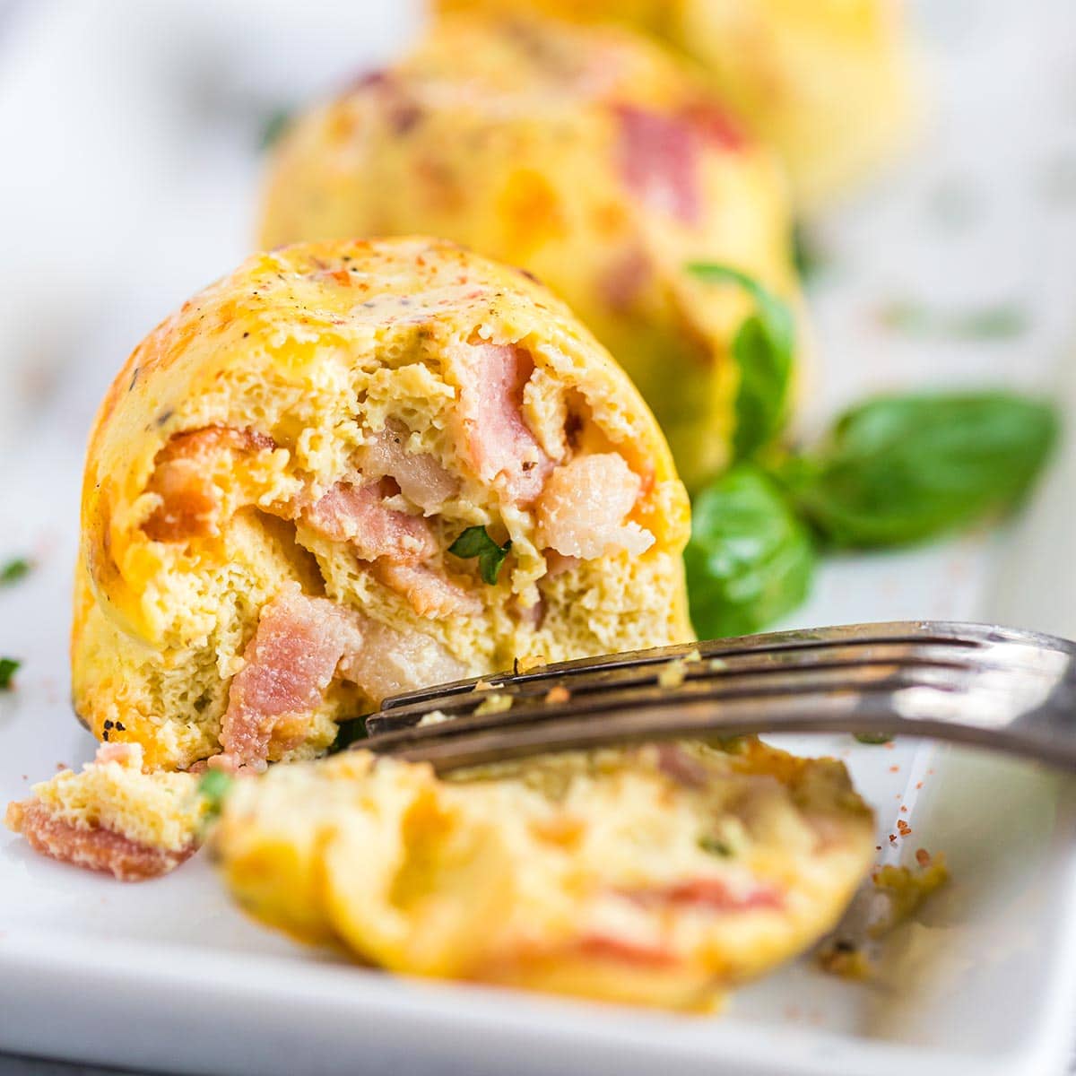 Easy Make-Ahead Ham & Cheese Hawaiian Sliders - Make-Ahead Meal Mom